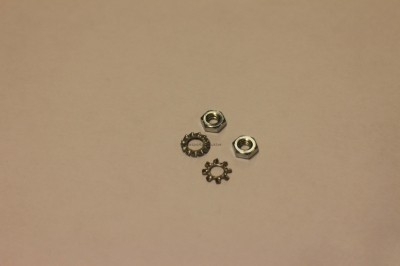 Mutter /Låseskive til Walbro in-line pumpe